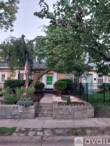 Main picture of 1817 Leslie Ave