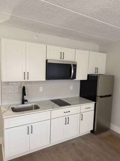 Main picture of 8029 Black Horse Pike