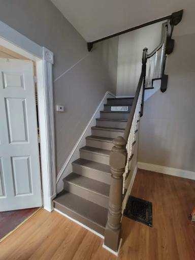 Main picture of 73 Eagle St