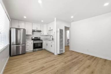 Main picture of 801 Liverpool Ct