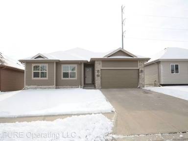 Main picture of 16425 Heather St