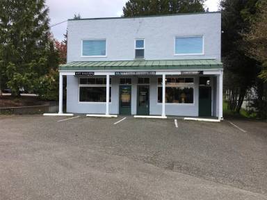 Main picture of 7706 Pioneer Way