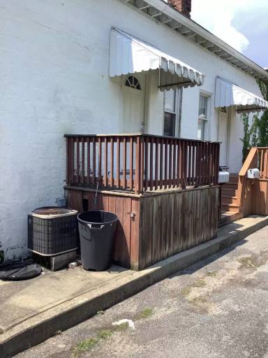 Main picture of 25 Linden St