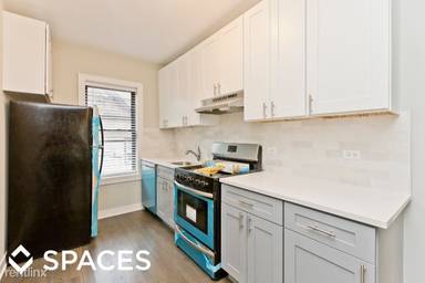 Main picture of 1940-54 W Wilson Ave & 4600-14 N Winchester Ave