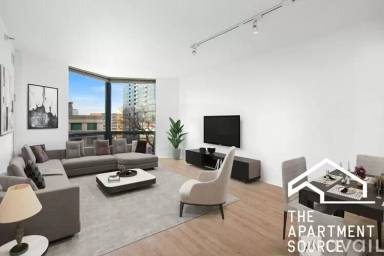 Main picture of 1120 N LaSalle Dr Apartments