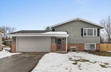 Main picture of 1700 N 18th Ave