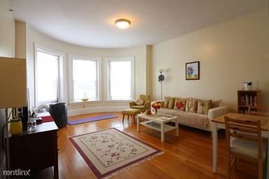 Main picture of 1477 Beacon St