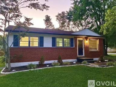 Main picture of 9300 New Maple Rd