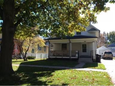 Main picture of 1237 Peach St