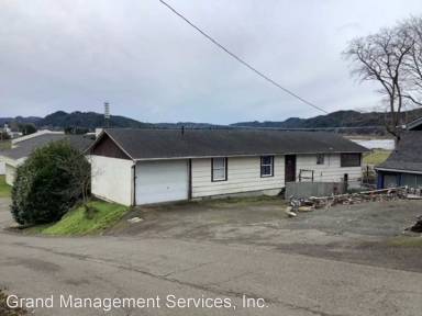 Main picture of 1032 1st St