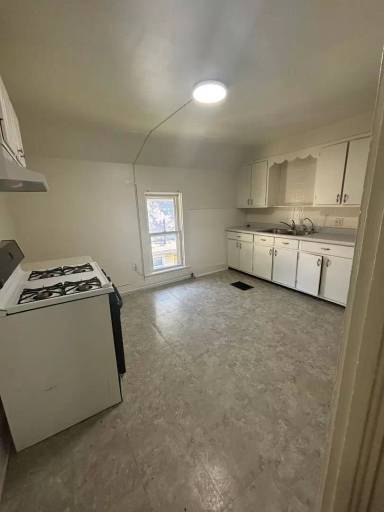 Main picture of 521 E Madison St