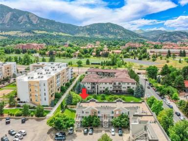 Main picture of 2850 Aurora Ave