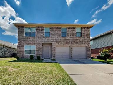 Main picture of 633 Woodpecker Ln