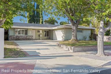 Main picture of 23719 Hartland St