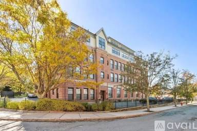 Main picture of 72 Ashland St
