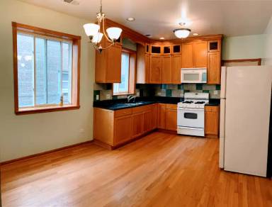 Main picture of 3913 W 47th St