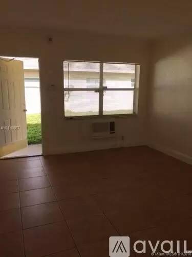 Main picture of 821 NW 1st Ave