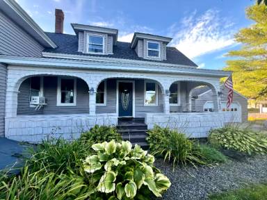 Main picture of 252 Windsor St
