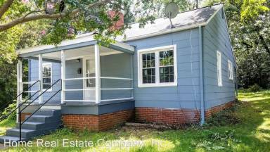 Main picture of 2260 Tryon St