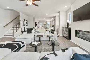 Main picture of 3 Peeples Dr