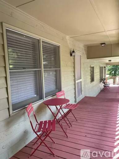 Main picture of 80 Love St