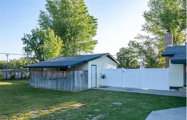 Main picture of 16825 Palm Ave