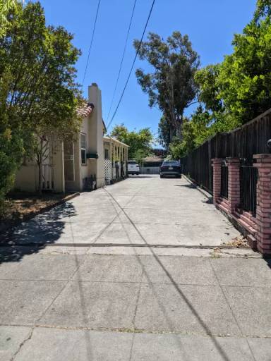 Main picture of 577 N 10th St
