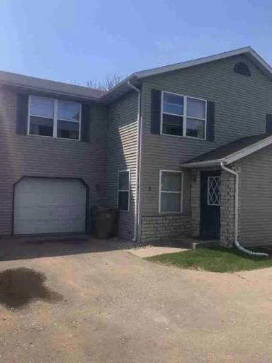 Main picture of 806 N Thompson Dr