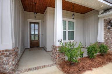 Main picture of 442 McClellan Blvd