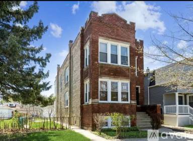 Main picture of 5717 W Giddings St