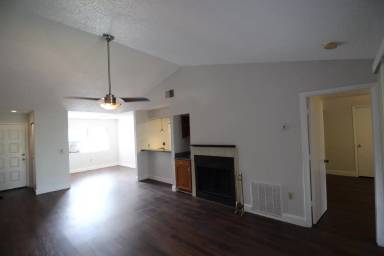 Main picture of 576 Breckenridge Vlg