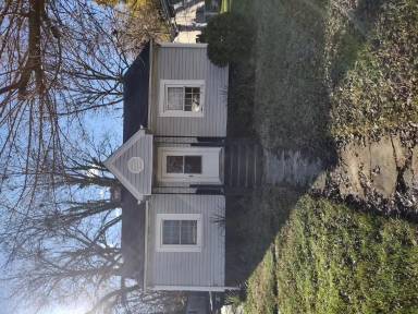 Main picture of 309 Apple St
