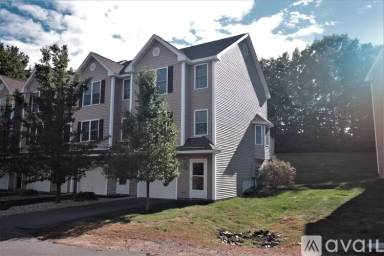 Main picture of 15 Split Rock Dr