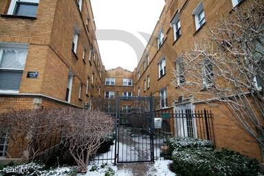 Main picture of 628-34 W Roscoe St