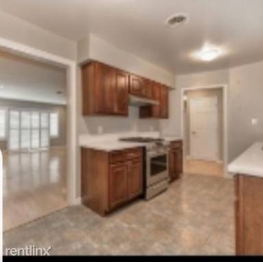 Main picture of 3129 Mayfair Dr