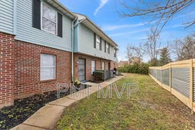 Main picture of 3271 E Mound St