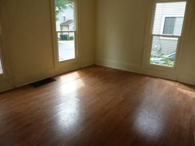 Main picture of 121 Fayette St