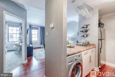 Main picture of 119 S 18th St
