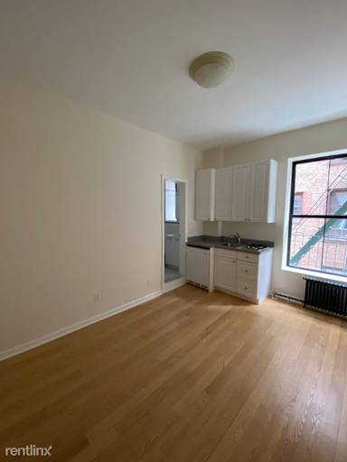 Main picture of 53 W 72nd St