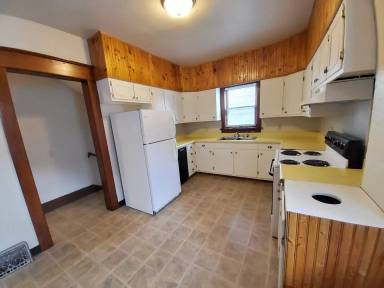 Main picture of 1102 Chicago St