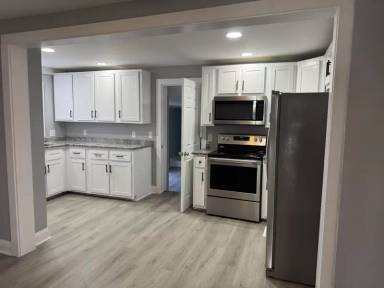 Main picture of 9 Hanover Ave