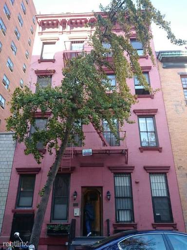 Main picture of 273 W 10th St