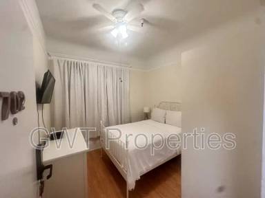 Main picture of 420 Hayes St