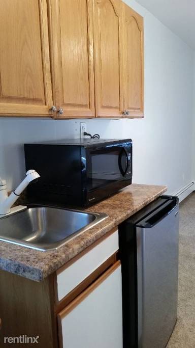 Main picture of 6 Belknap Dr