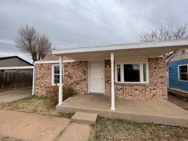 Main picture of 3202 Baylor St