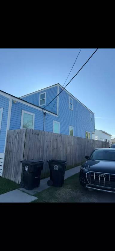 Main picture of 2242 Annette St