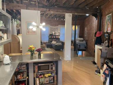 Main picture of 488 E Main St