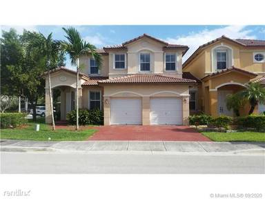 Main picture of 11312 NW 74th Ter