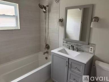 Main picture of 319 Kenilworth Blvd