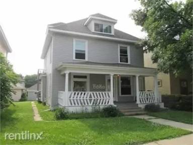 Main picture of 3228 Grand Ave S